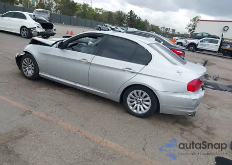 2011 BMW 328I z USA, uszkodzony, nr VIN WBAPH7C56BE674096